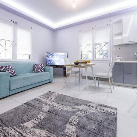 Villa Modern Fully-Equipped House, 5 Min Walk From Metro à Athènes Extérieur photo