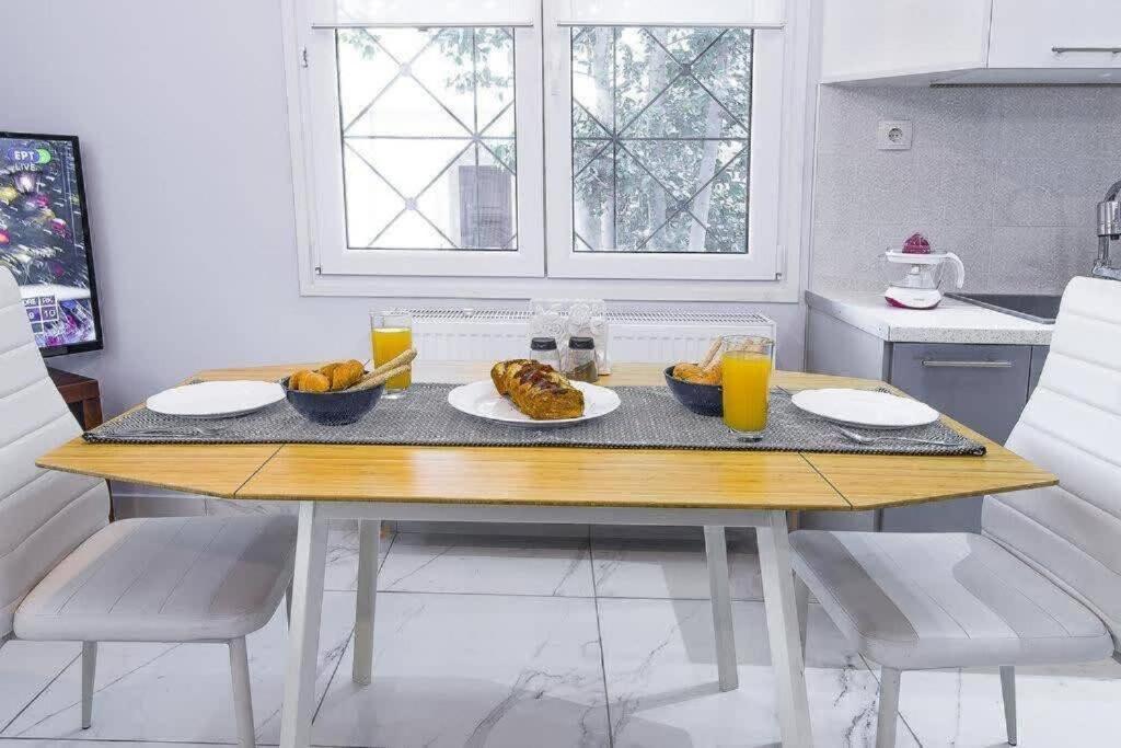 Villa Modern Fully-Equipped House, 5 Min Walk From Metro à Athènes Extérieur photo