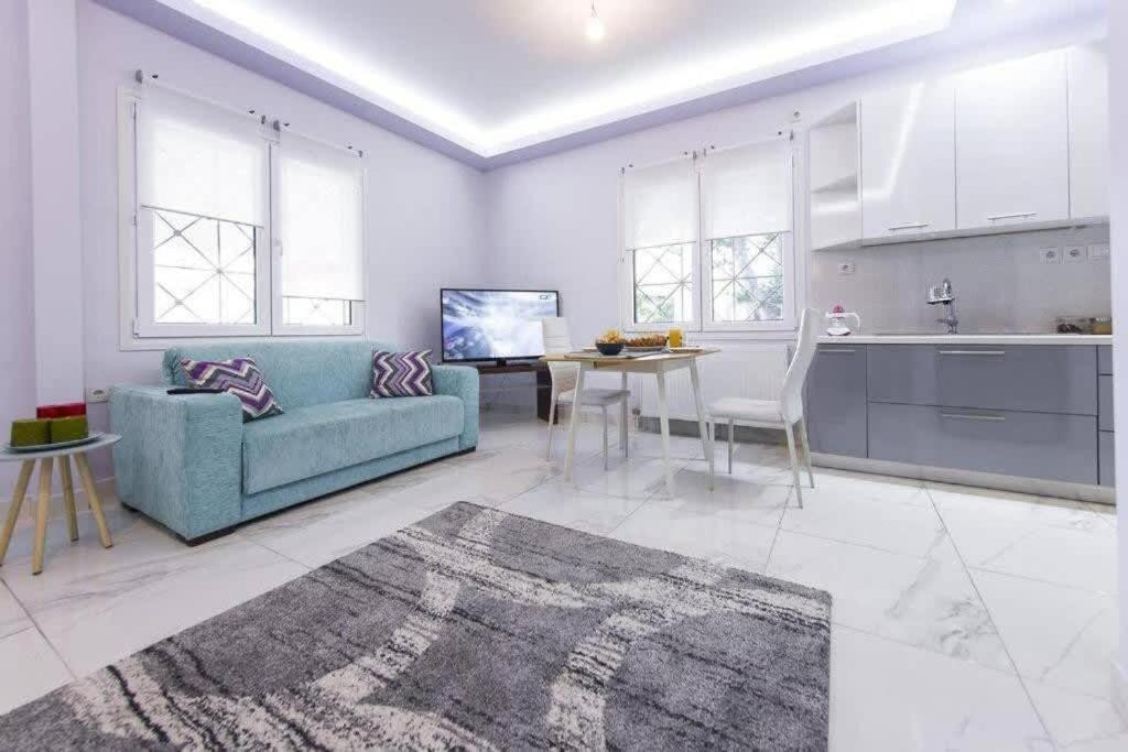 Villa Modern Fully-Equipped House, 5 Min Walk From Metro à Athènes Extérieur photo